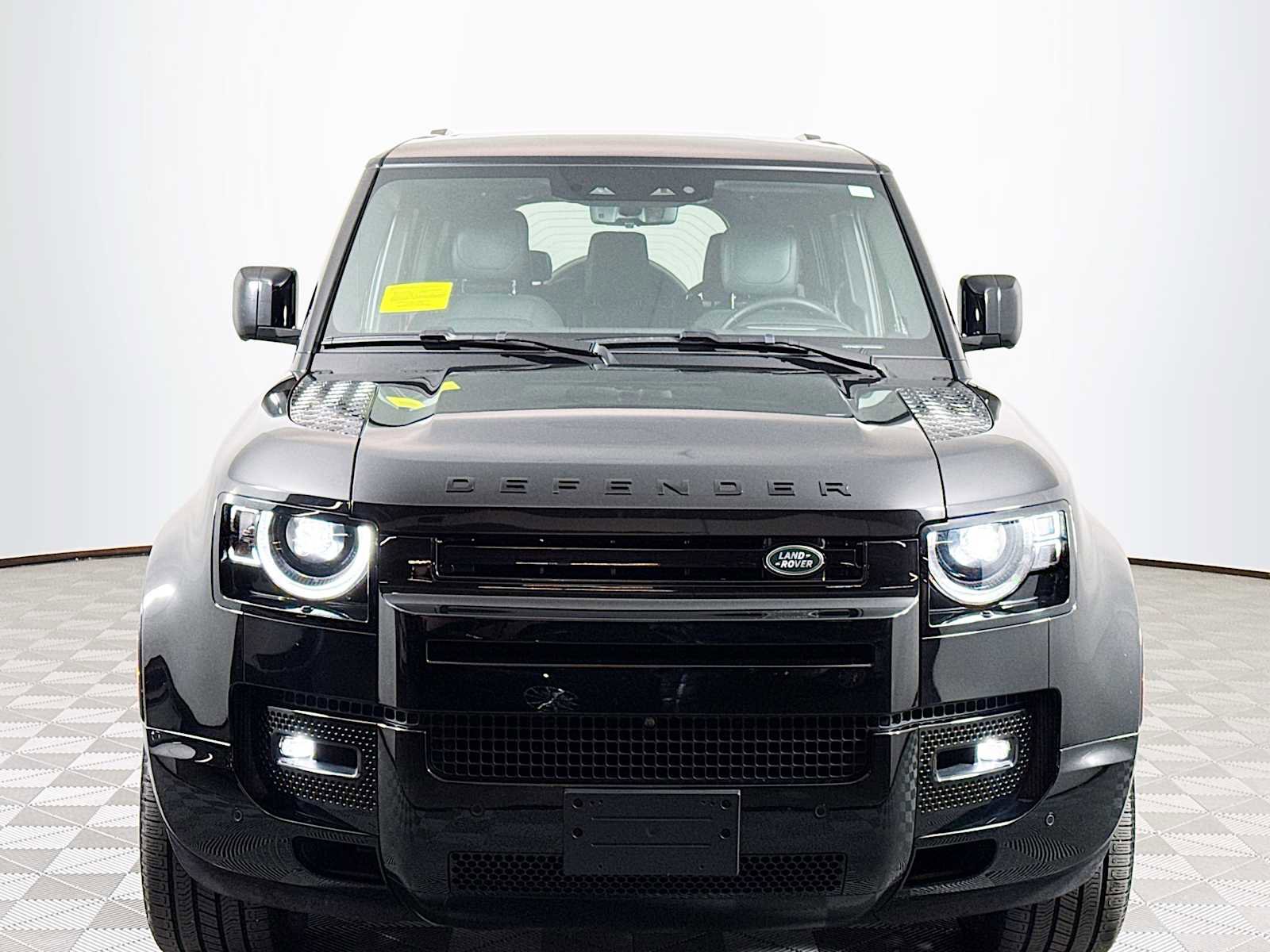 Used 2024 Land Rover Defender 130 X image 2