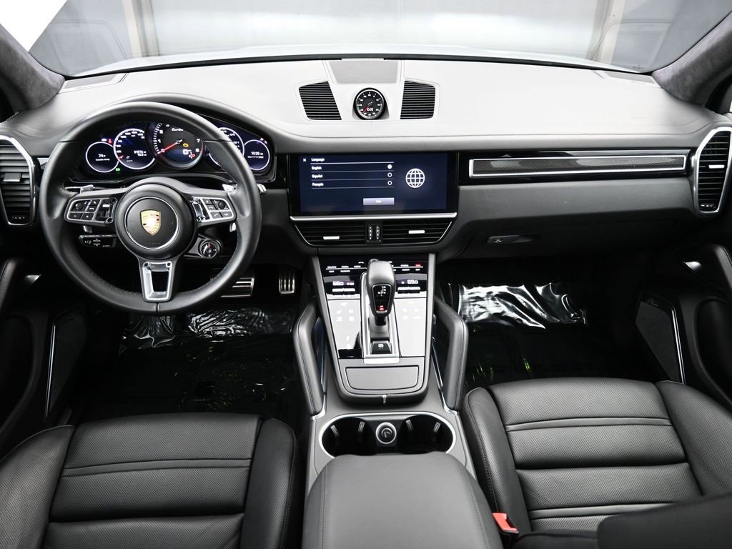 Used 2022 Porsche Cayenne Turbo image 23