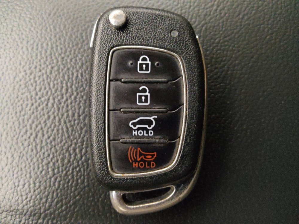 Used 2017 Hyundai Santa Fe Sport image 32