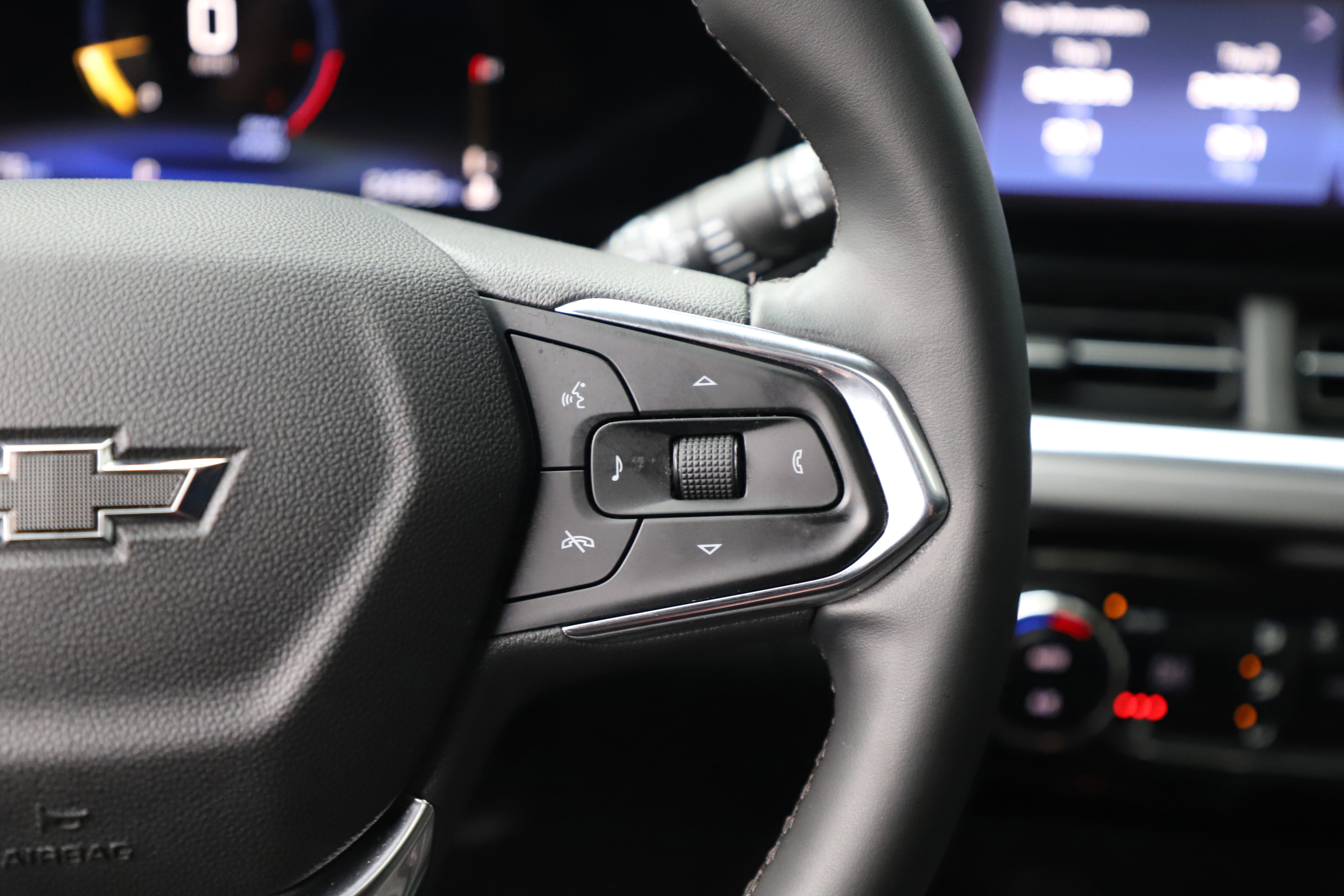 Used 2024 Chevrolet Trax ACTIV w/ Sunroof Package image 26