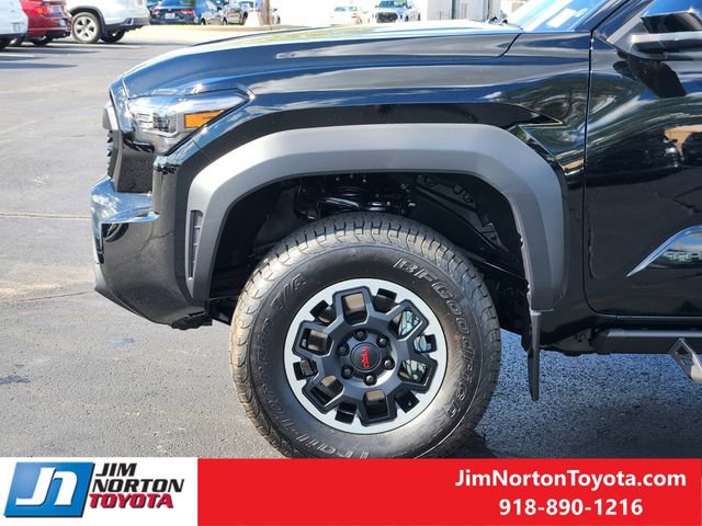 Used 2024 Toyota Tacoma TRD Off-Road image 9