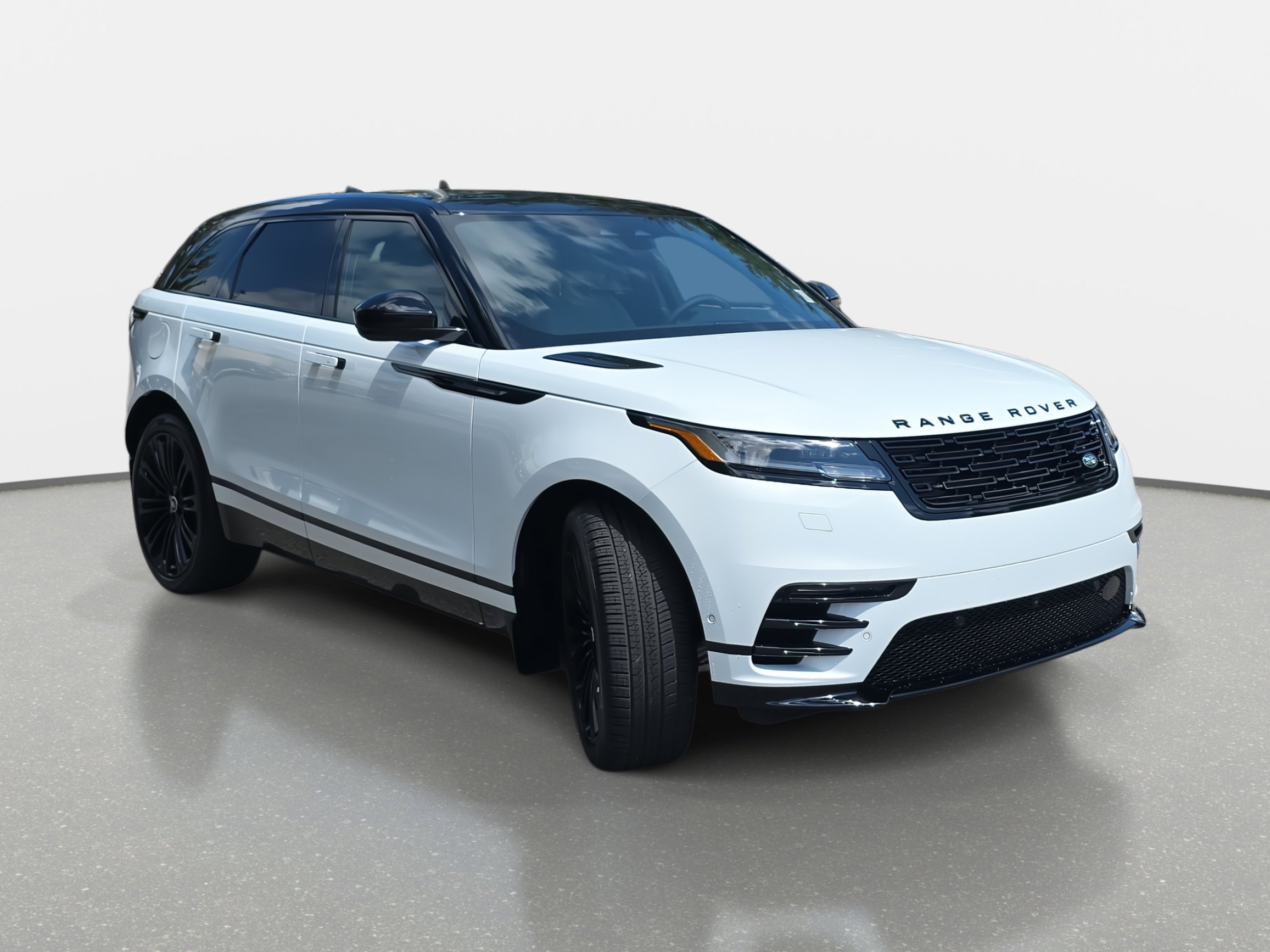 New 2026 Land Rover Range Rover Velar Dynamic SE image 3