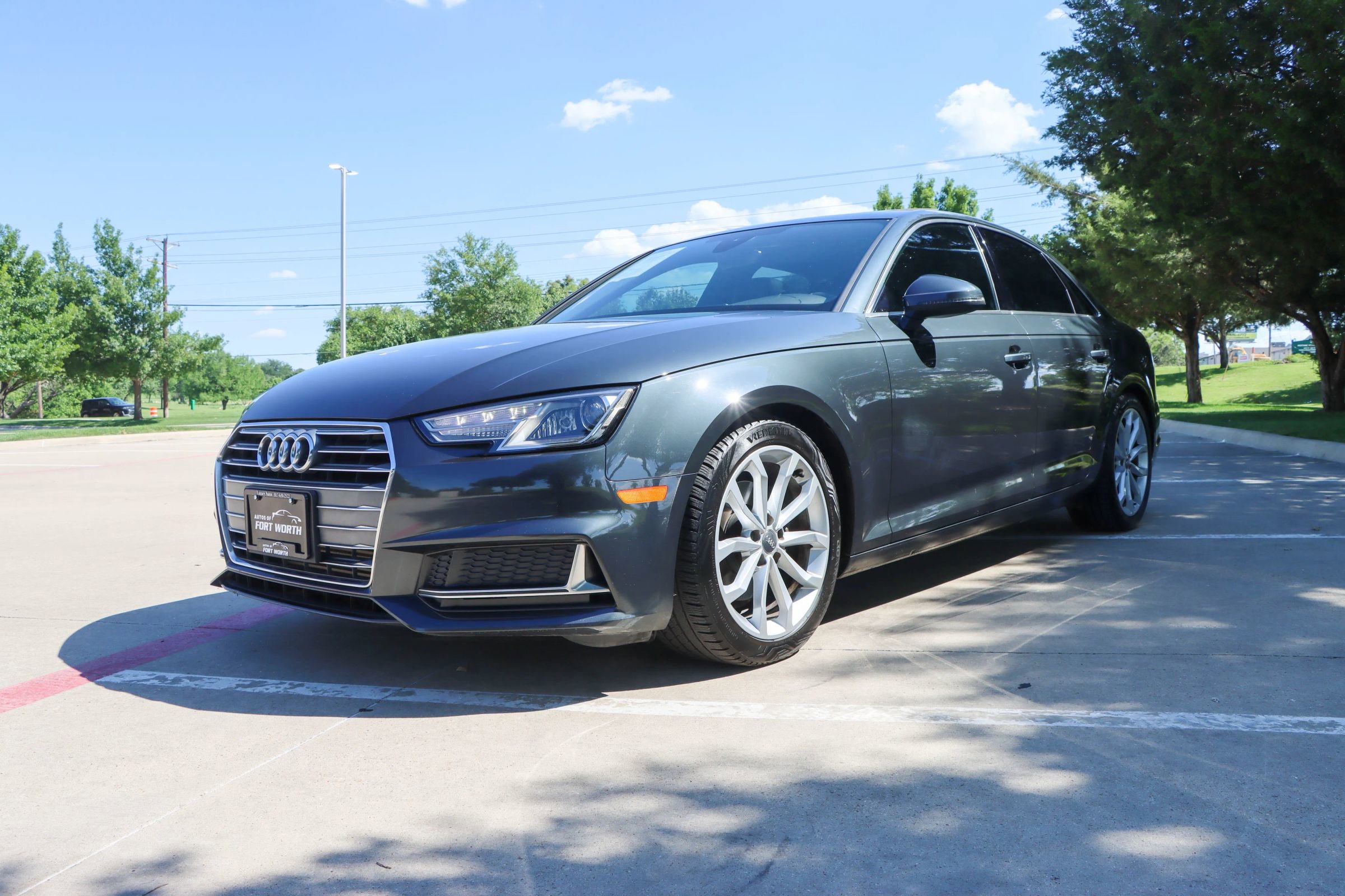 Used 2019 Audi A4 2.0T Premium w/ Convenience Package FWD image 3