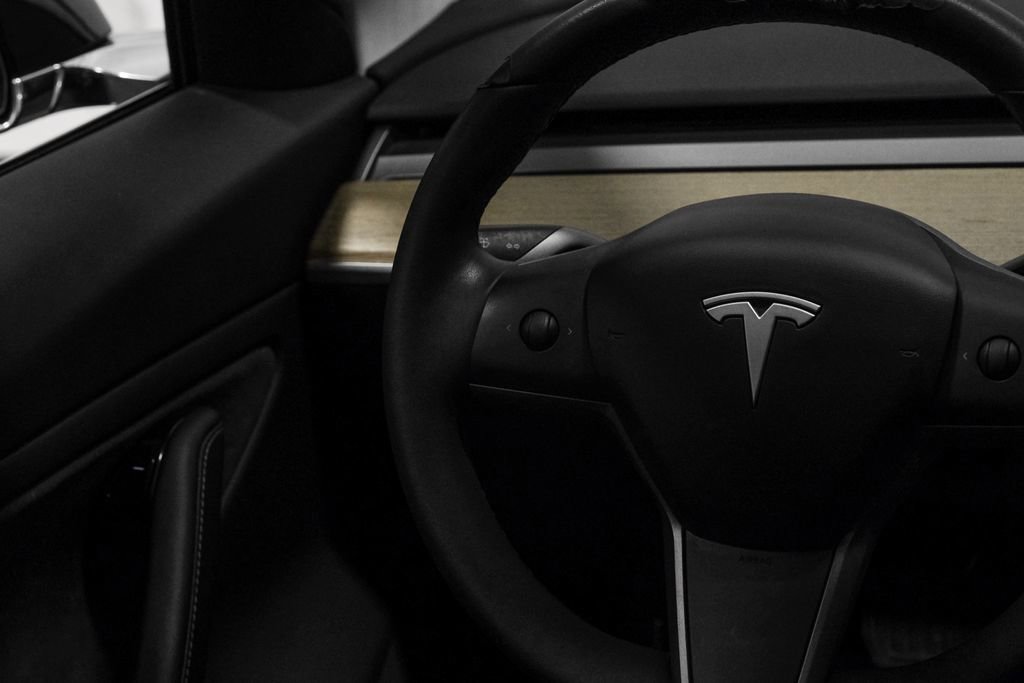 Used 2019 Tesla Model 3 Long Range image 24