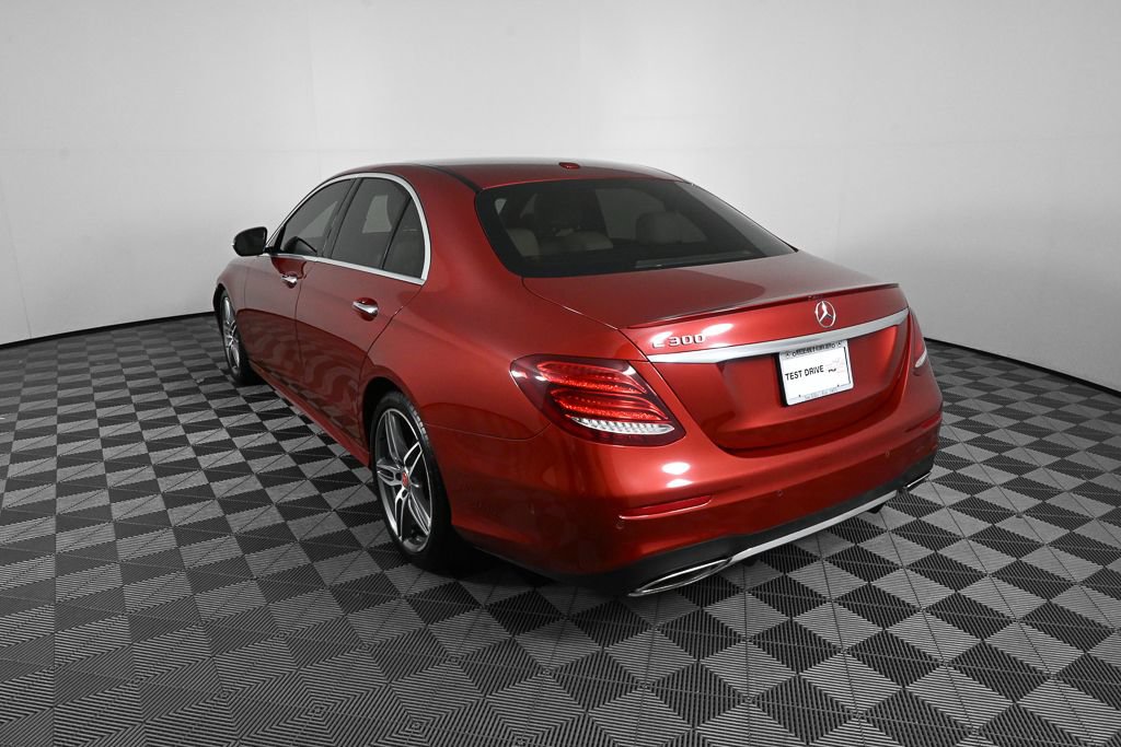 Used 2018 Mercedes-Benz E 300 image 4