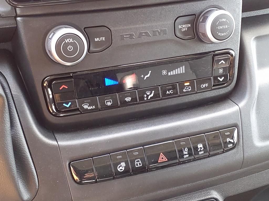 New 2024 RAM ProMaster 3500 w/ Premium Convenience Group image 8