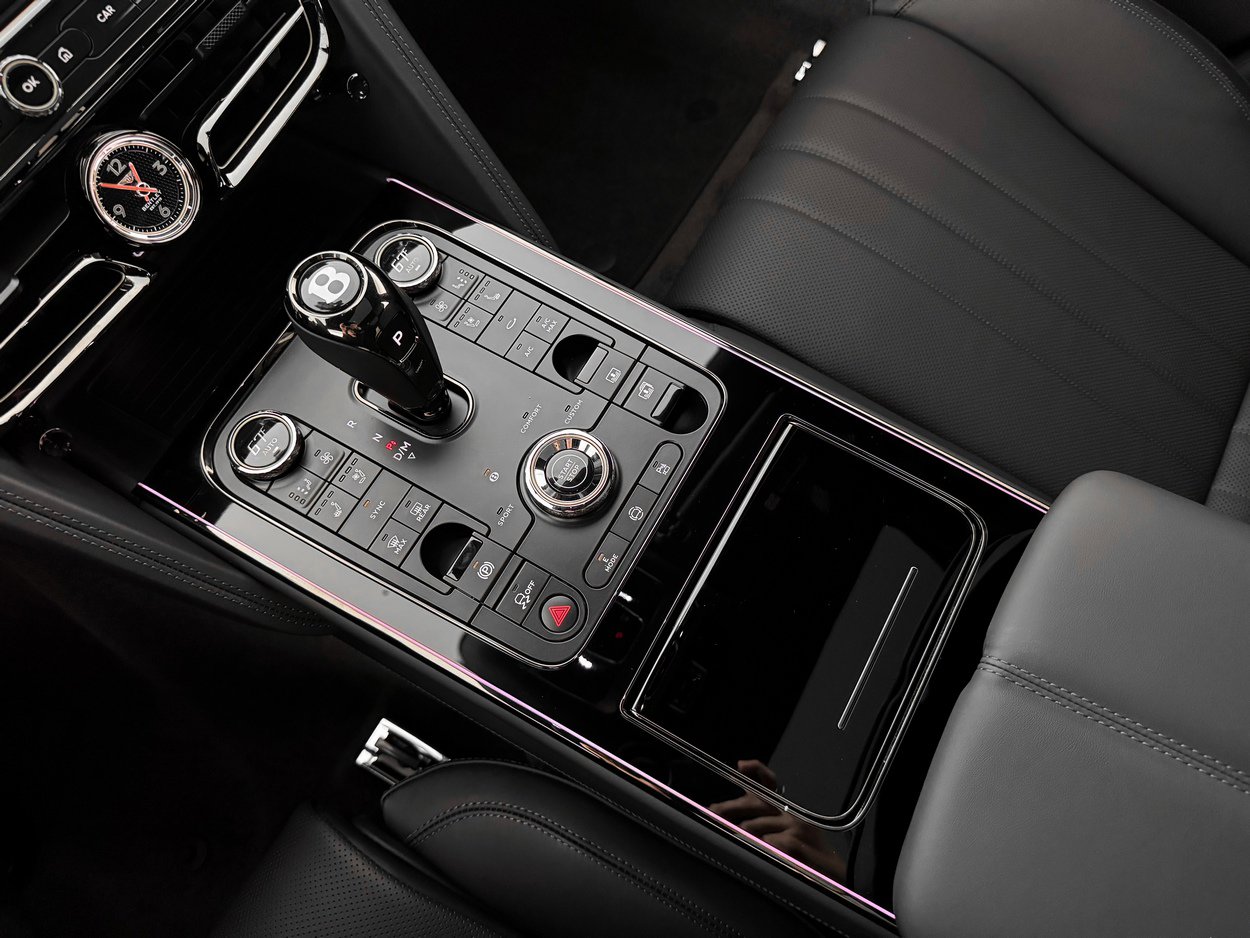 New 2026 Bentley Flying Spur Plug-In Hybrid image 19