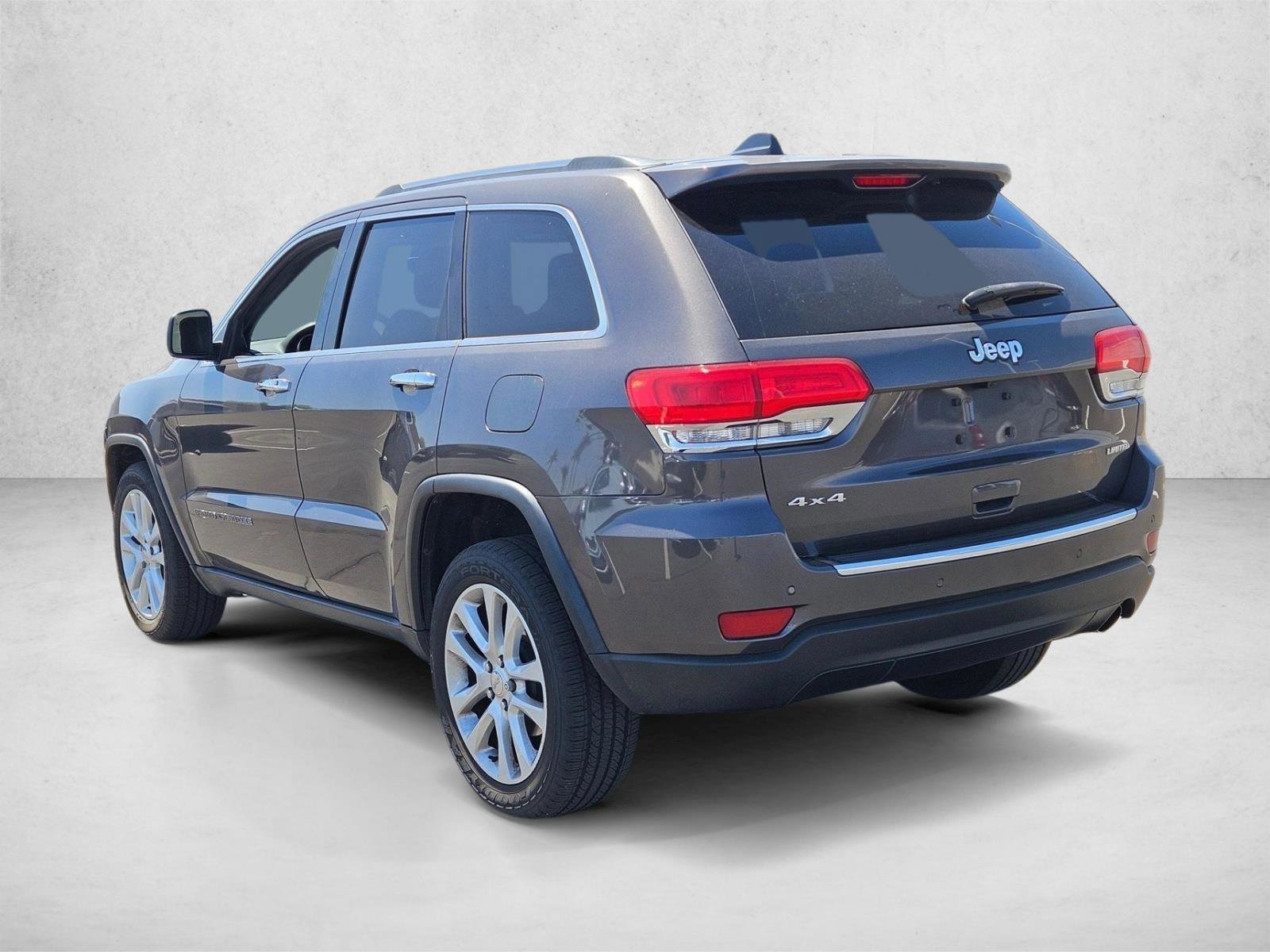 Used 2017 Jeep Grand Cherokee Limited AWD/4WD image 7