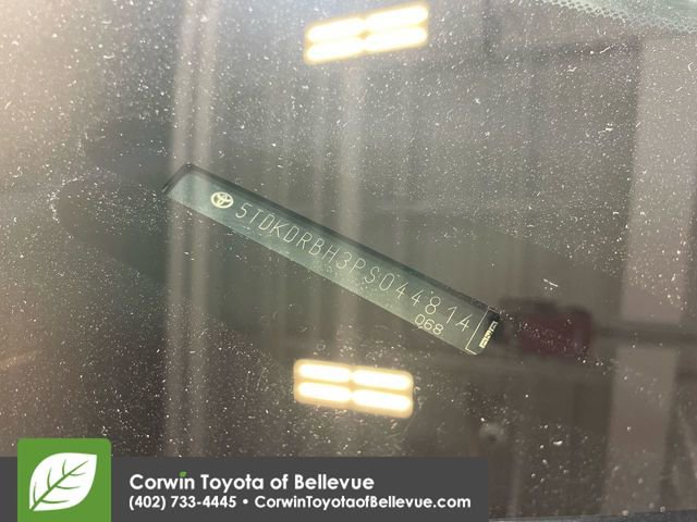 Used 2023 Toyota Highlander XLE image 28