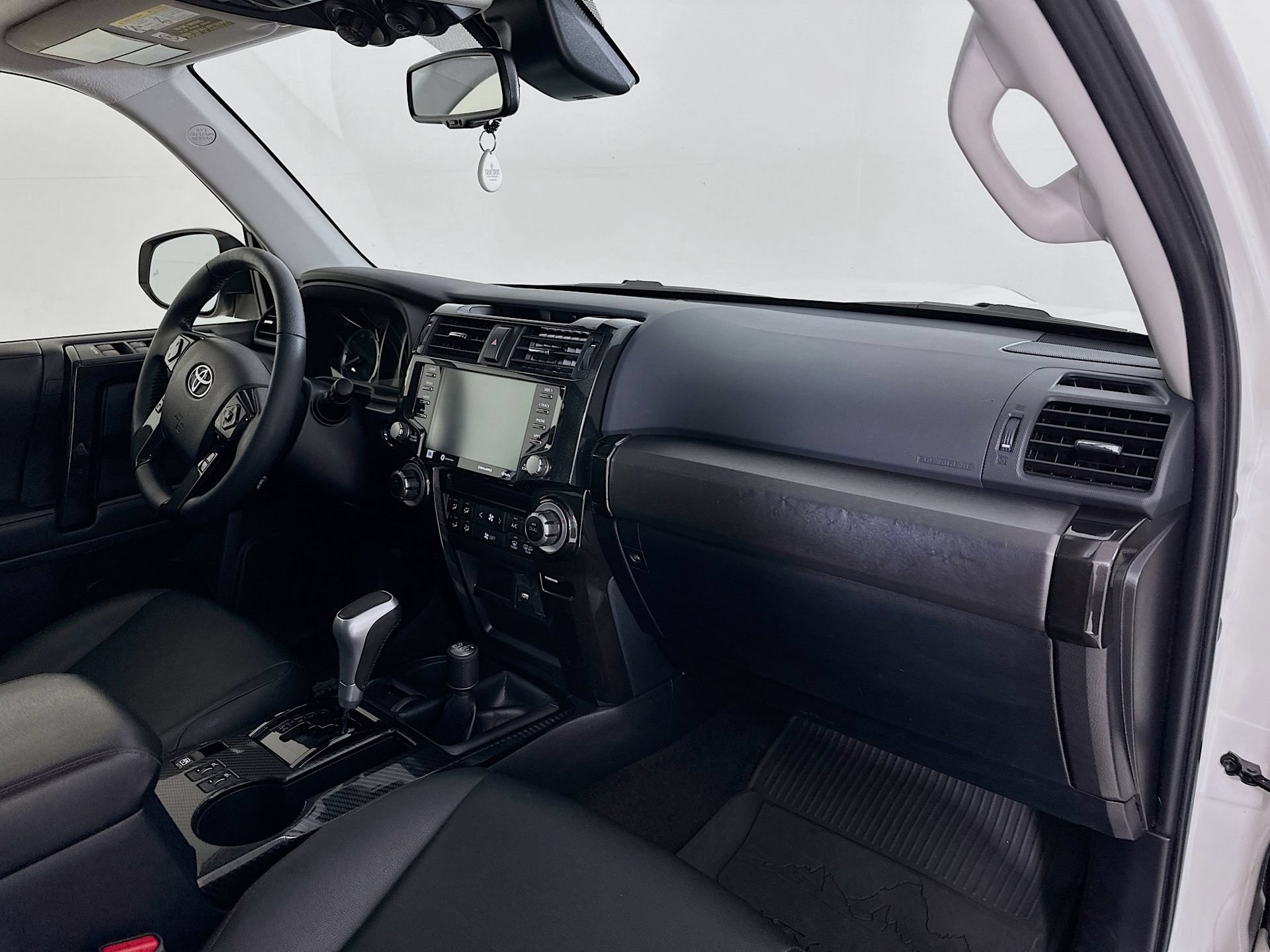Used 2022 Toyota 4Runner TRD Pro AWD/4WD image 30