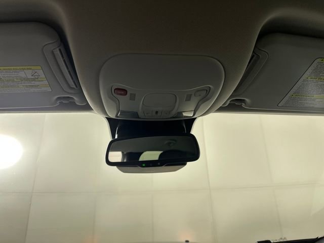 Used 2023 Jeep Renegade Limited image 24