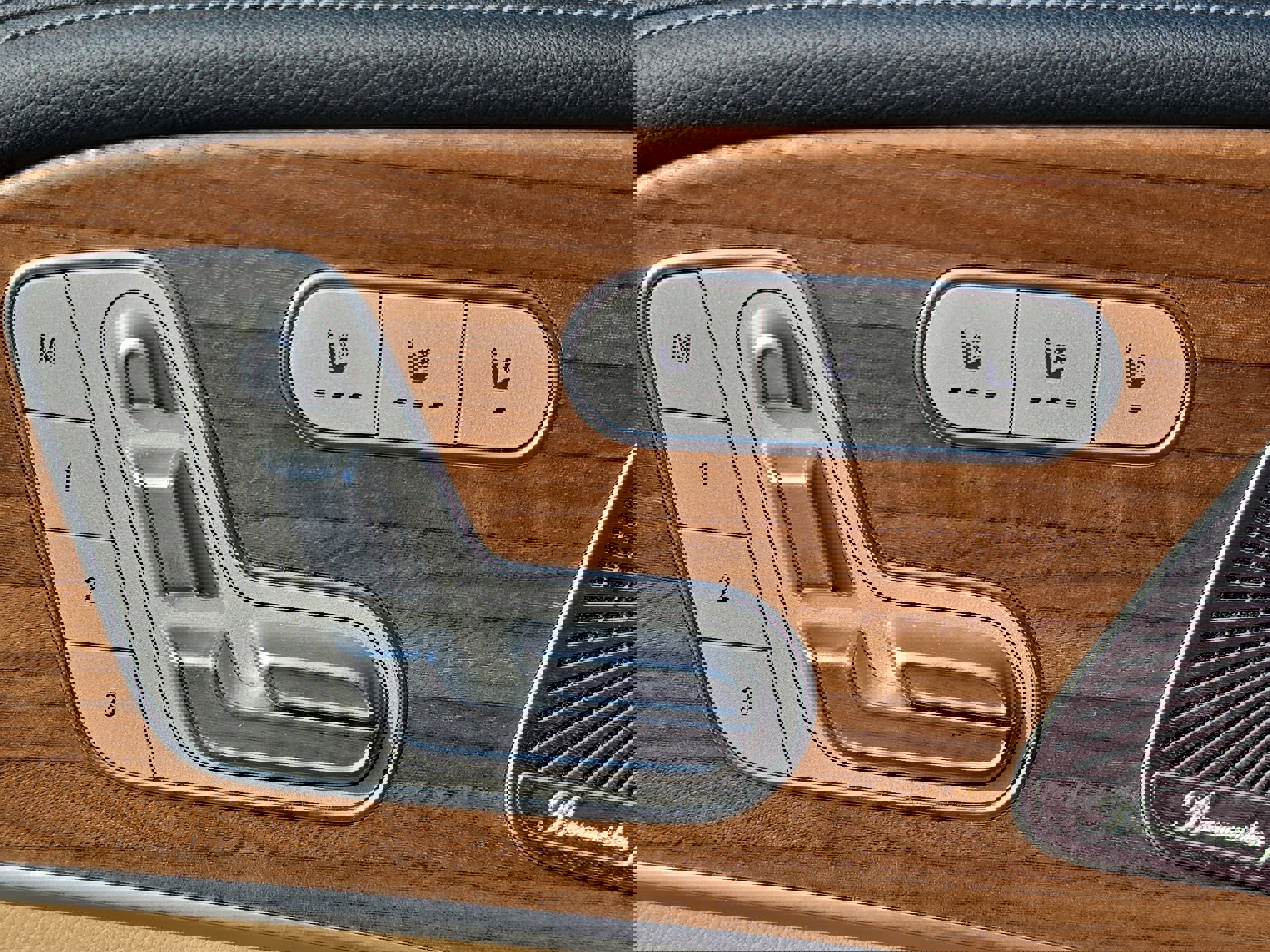 Used 2024 Mercedes-Benz GLS 580 4MATIC image 30