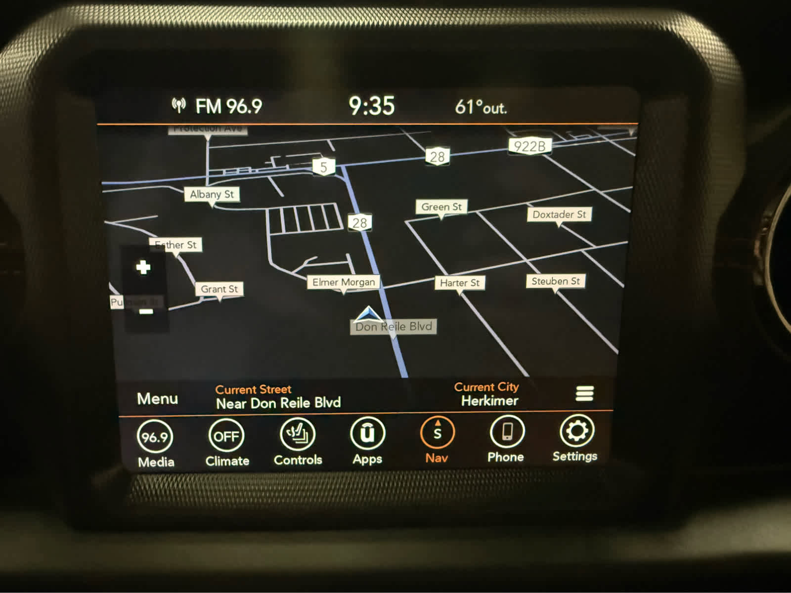 Used 2023 Jeep Gladiator Overland image 15