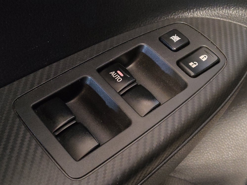 Used 2019 Mitsubishi Eclipse Cross ES image 27