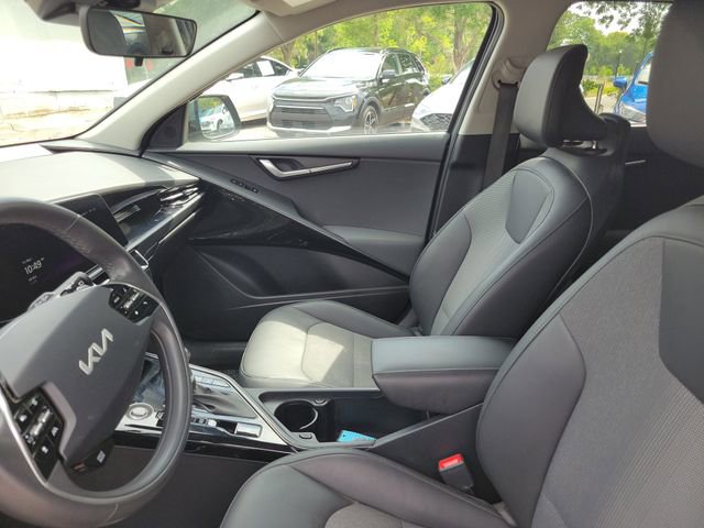 Used 2023 Kia Niro EX Touring FWD image 13