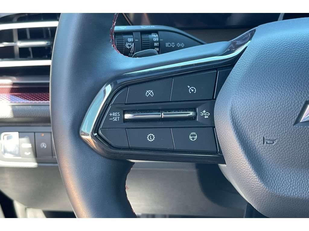 Used 2026 Chevrolet Traverse RS w/ LPO, Cargo Package FWD image 37