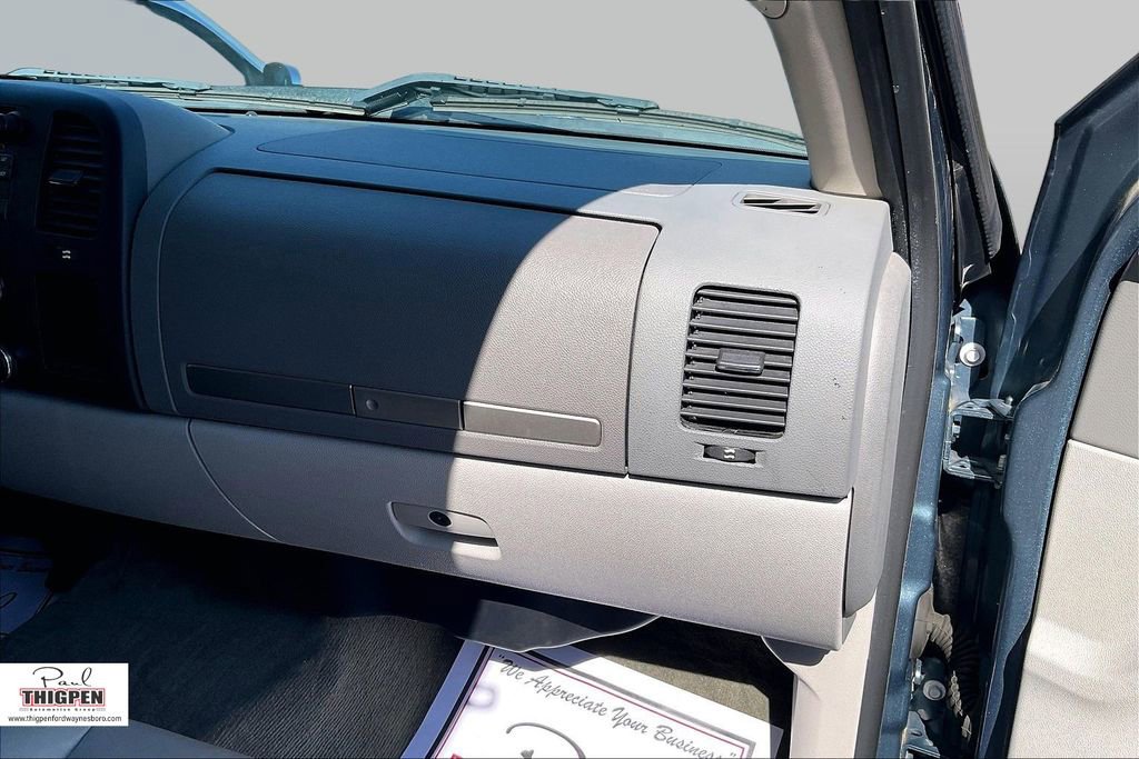 Used 2011 GMC Sierra 2500 SLE w/ SLE Preferred Package image 16