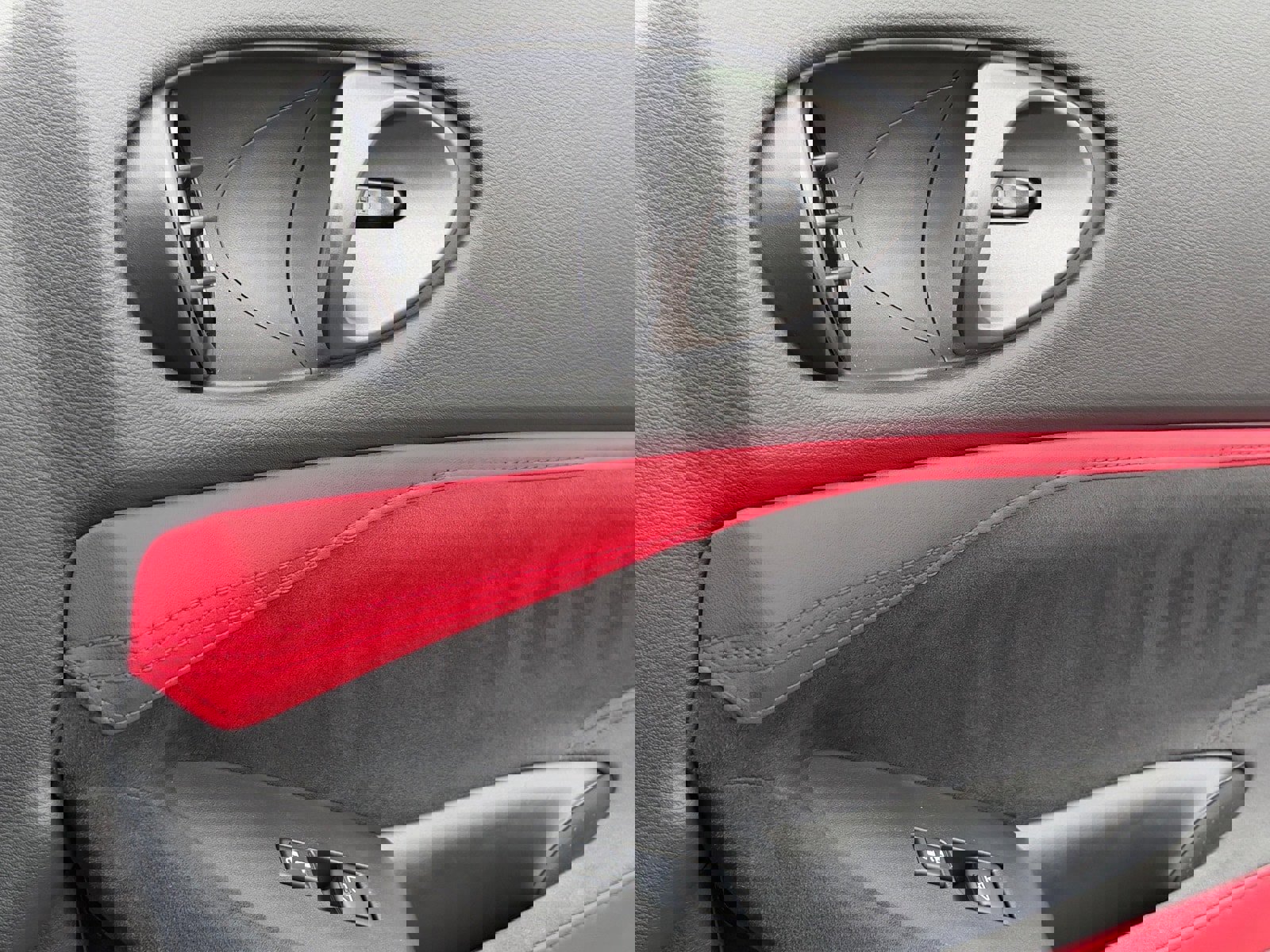 Certified 2024 Nissan Z Performance w/ Floor Mat Package image 12