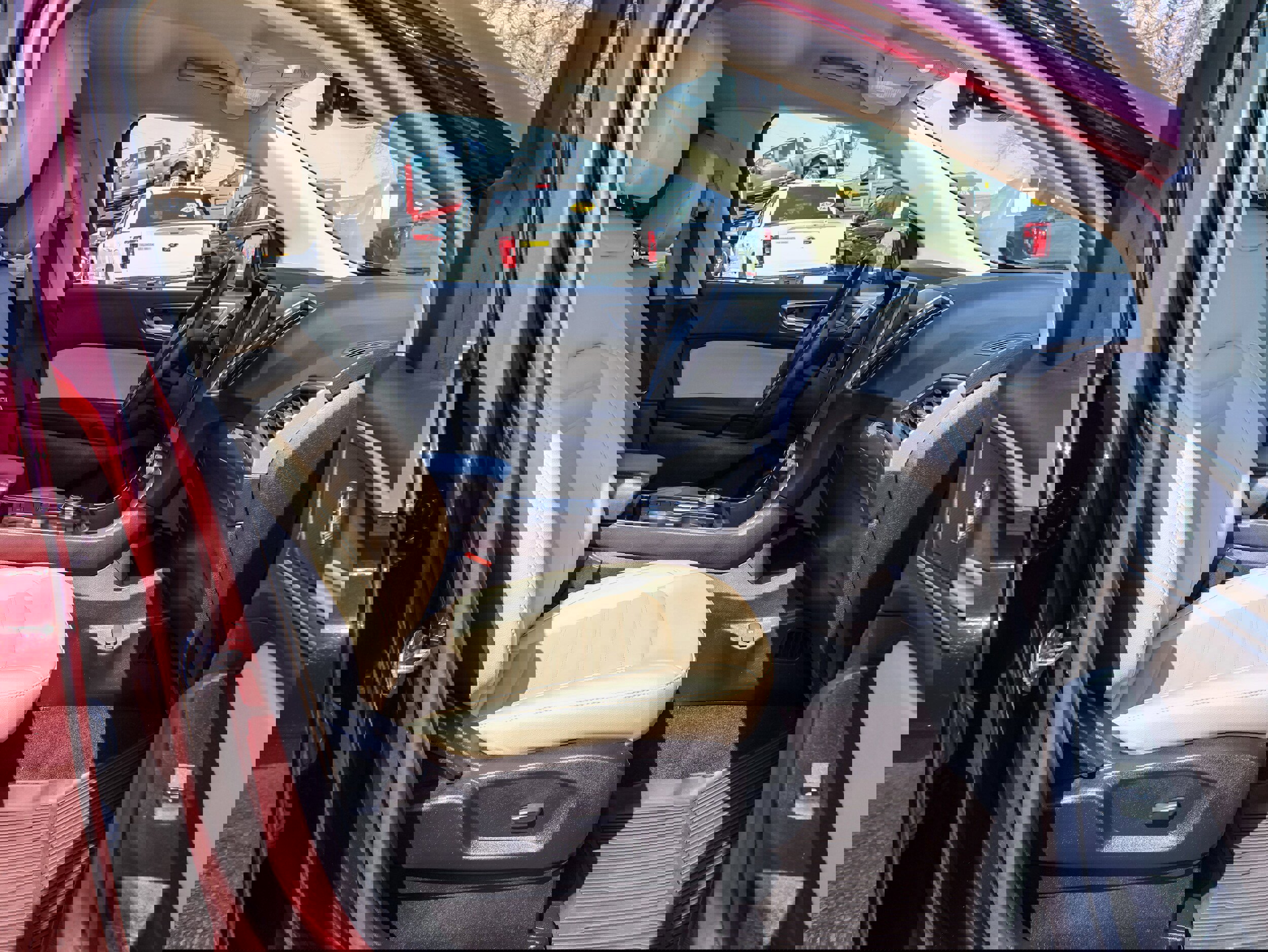 Used 2024 Ford Edge SEL w/ Convenience Package image 29