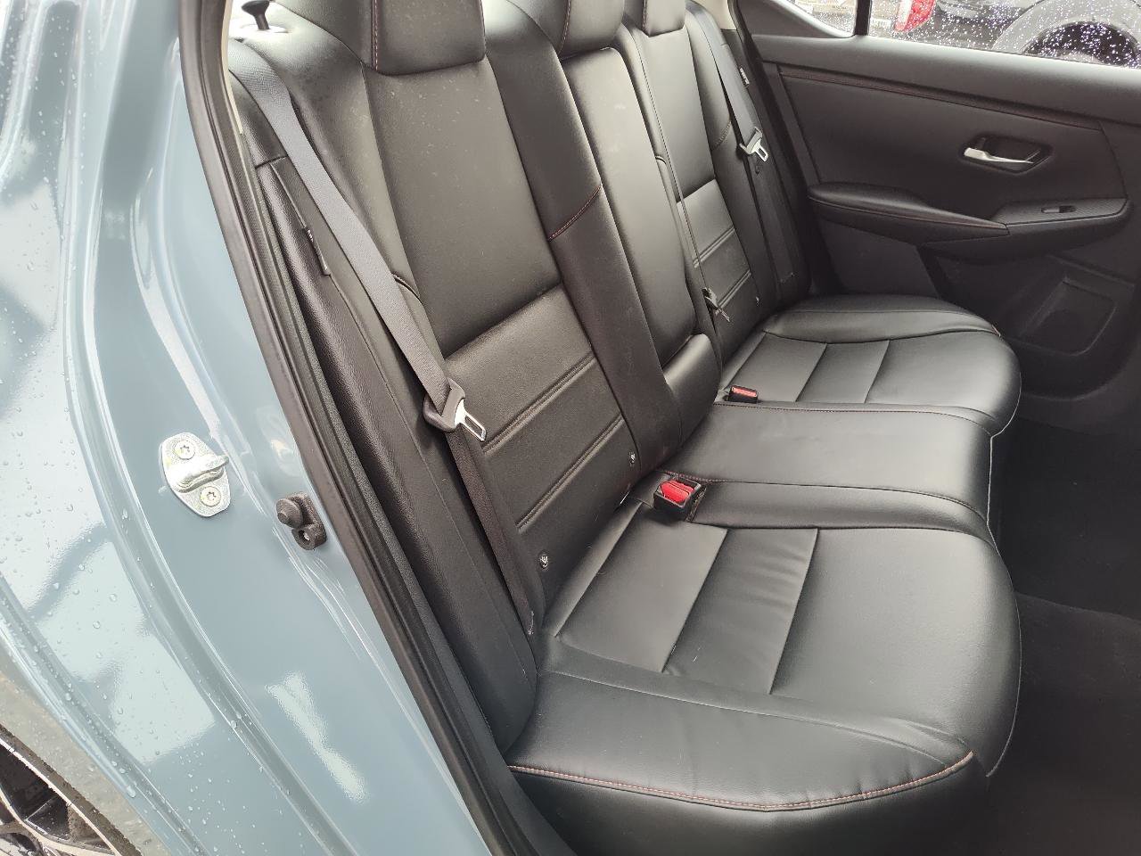 Used 2025 Nissan Sentra SR w/ SR Premium Package image 24