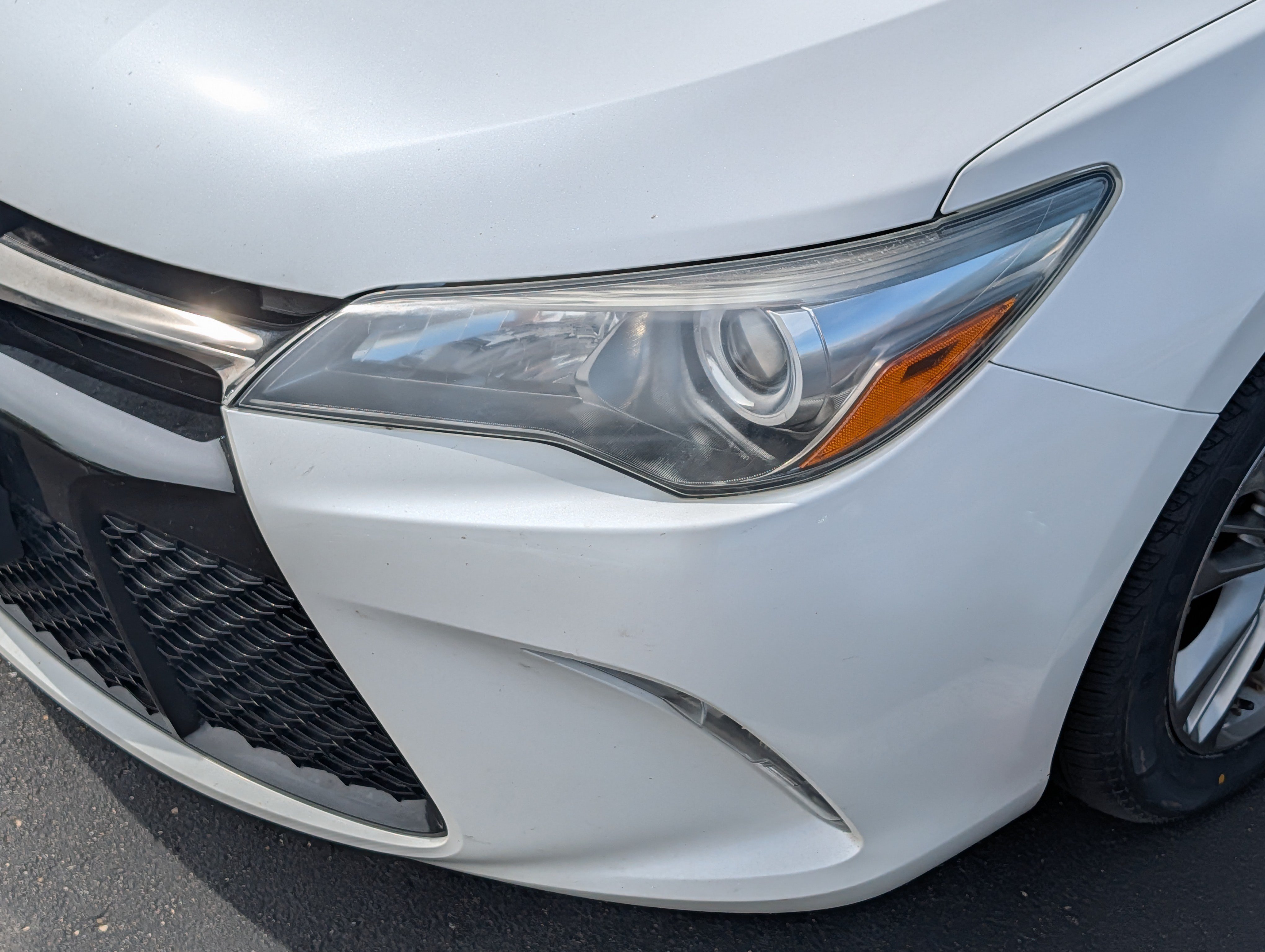 Used 2015 Toyota Camry SE FWD image 16
