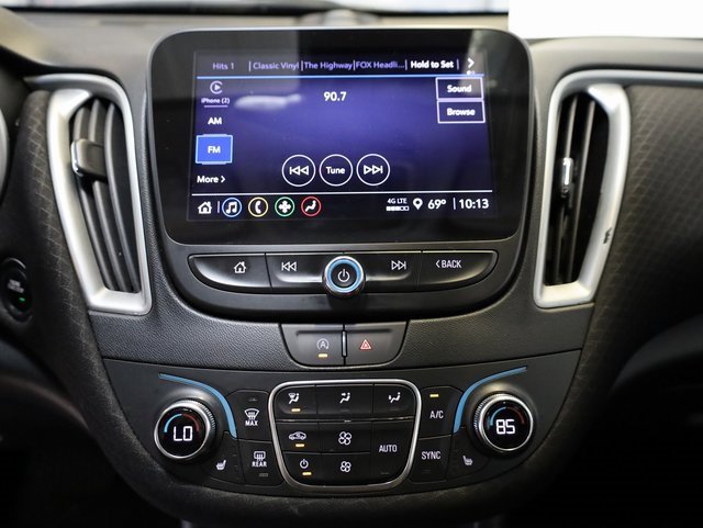 Used 2023 Chevrolet Malibu LT image 24