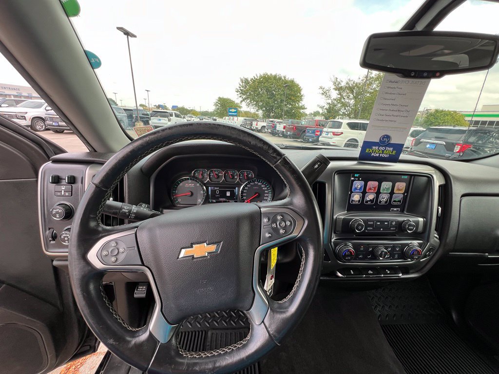 Used 2018 Chevrolet Silverado 1500 LT w/ All Star Edition AWD/4WD image 33