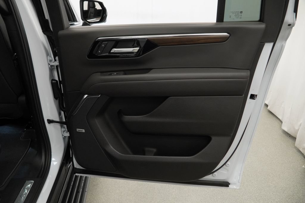 New 2026 Chevrolet Suburban High Country AWD/4WD image 29
