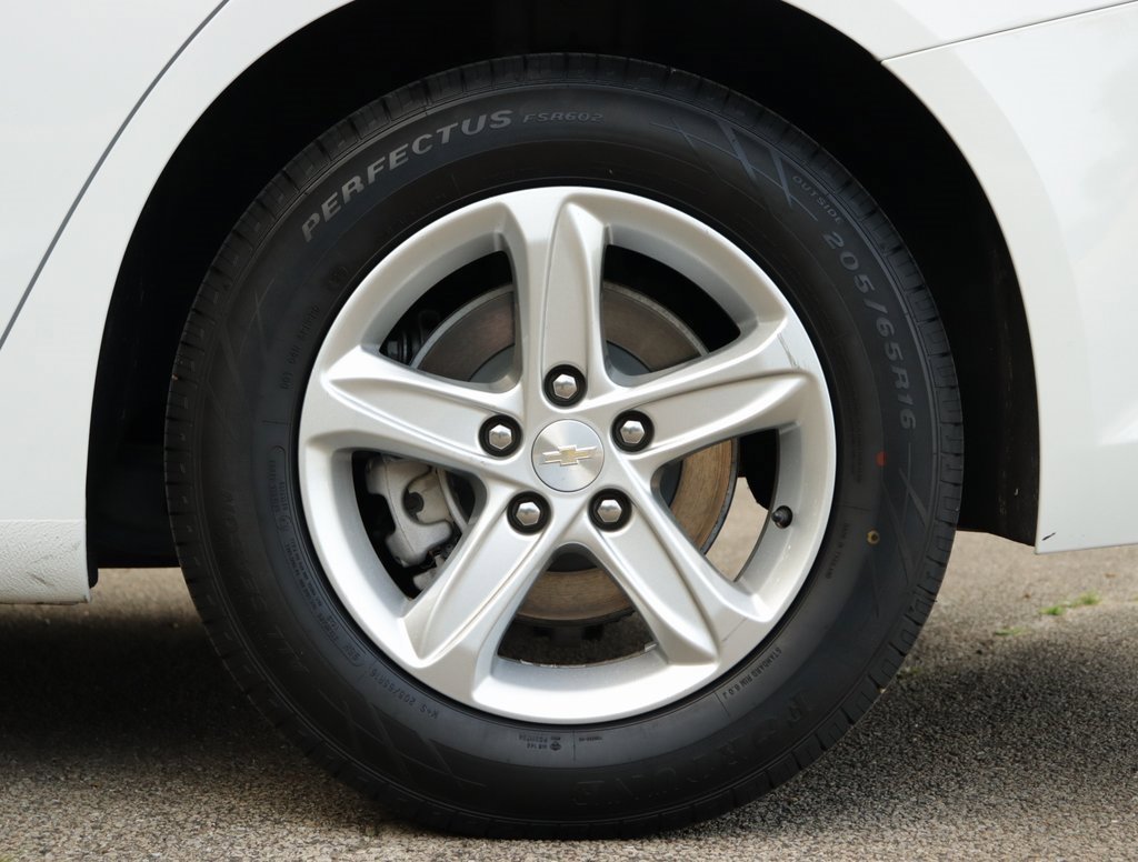 Used 2023 Chevrolet Malibu LT image 33