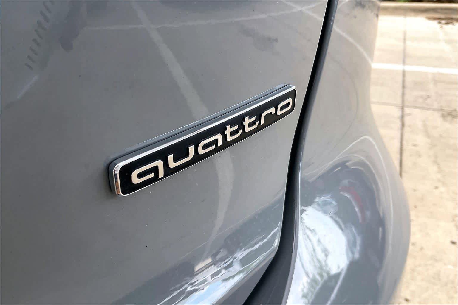 Used 2024 Audi Q4 e-tron Premium Plus w/ Premium Plus AWD/4WD image 9