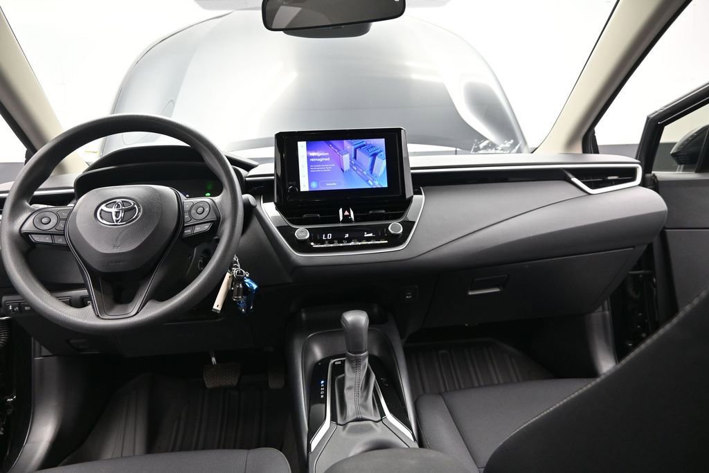 Used 2024 Toyota Corolla LE FWD image 27