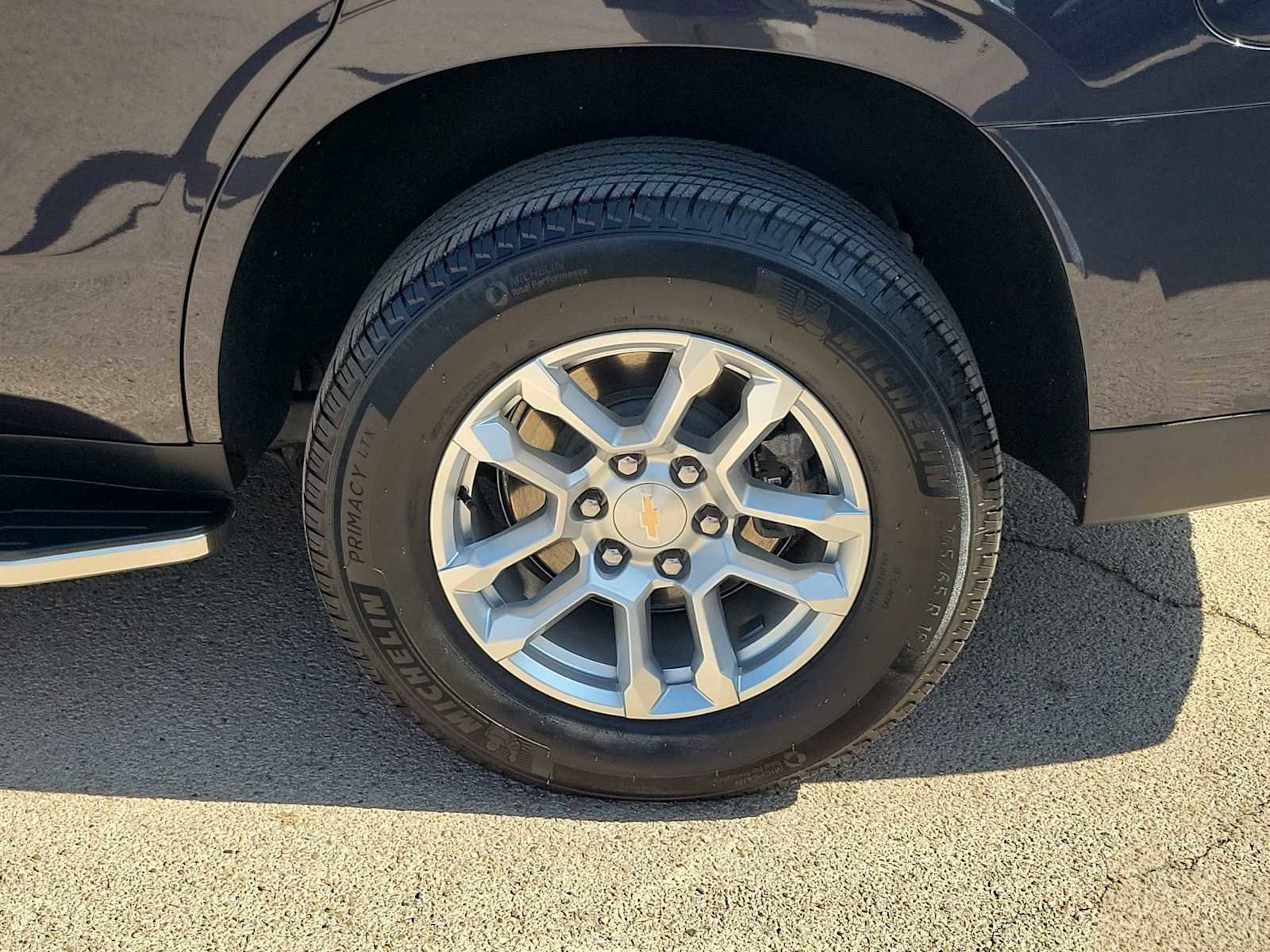 Used 2025 Chevrolet Tahoe LT image 4