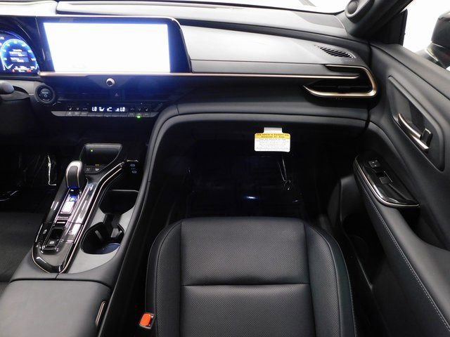 Used 2025 Toyota Crown Platinum image 33