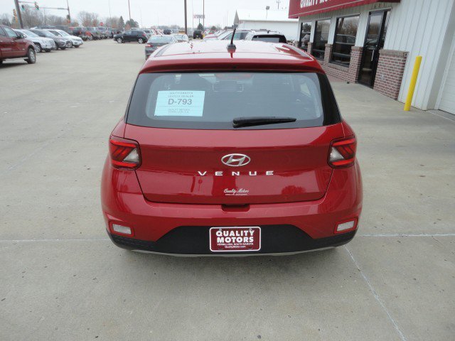 Used 2023 Hyundai Venue SE image 12