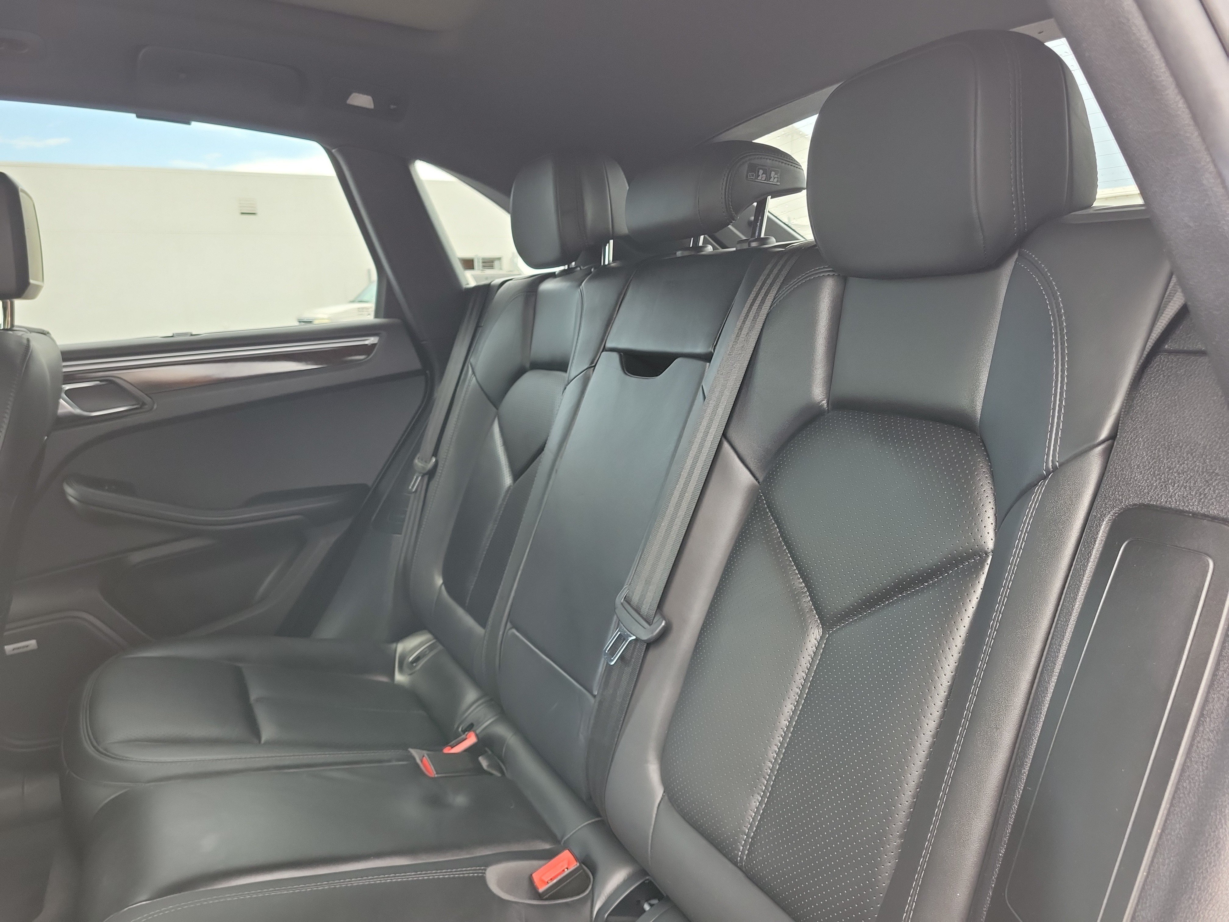 Used 2019 Porsche Macan AWD/4WD image 10
