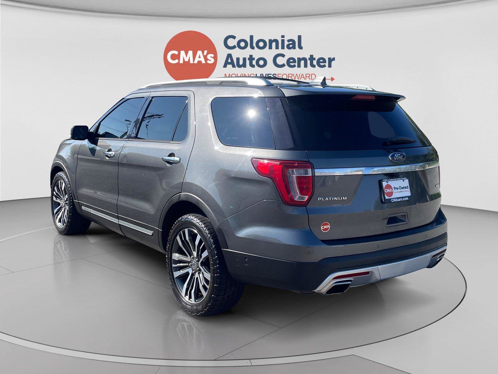 Used 2016 Ford Explorer Platinum AWD/4WD image 3