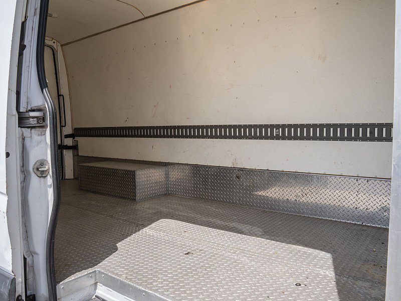 Used 2010 Mercedes-Benz Sprinter 3500 image 19