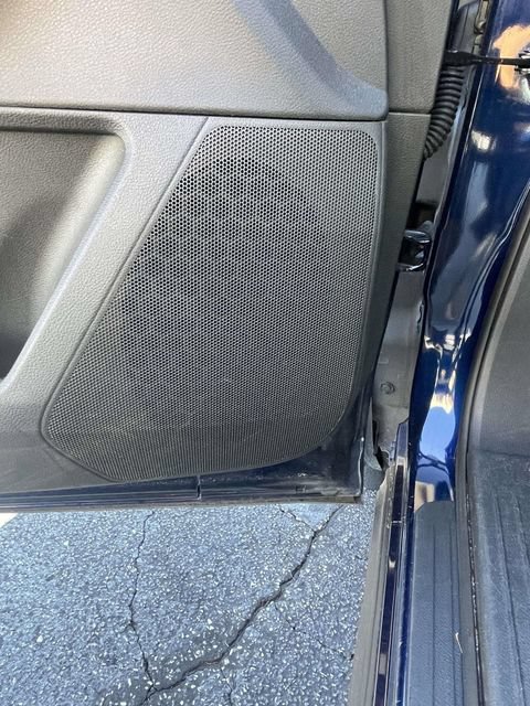 Used 2025 Nissan Pathfinder SV FWD image 28