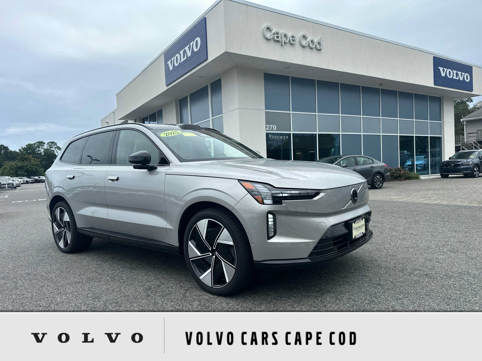 Used 2025 Volvo EX90 Ultra AWD/4WD image 1