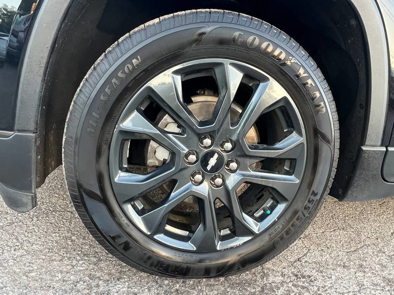 Used 2019 Chevrolet Traverse RS w/ LPO, Floor Liner Package FWD image 28