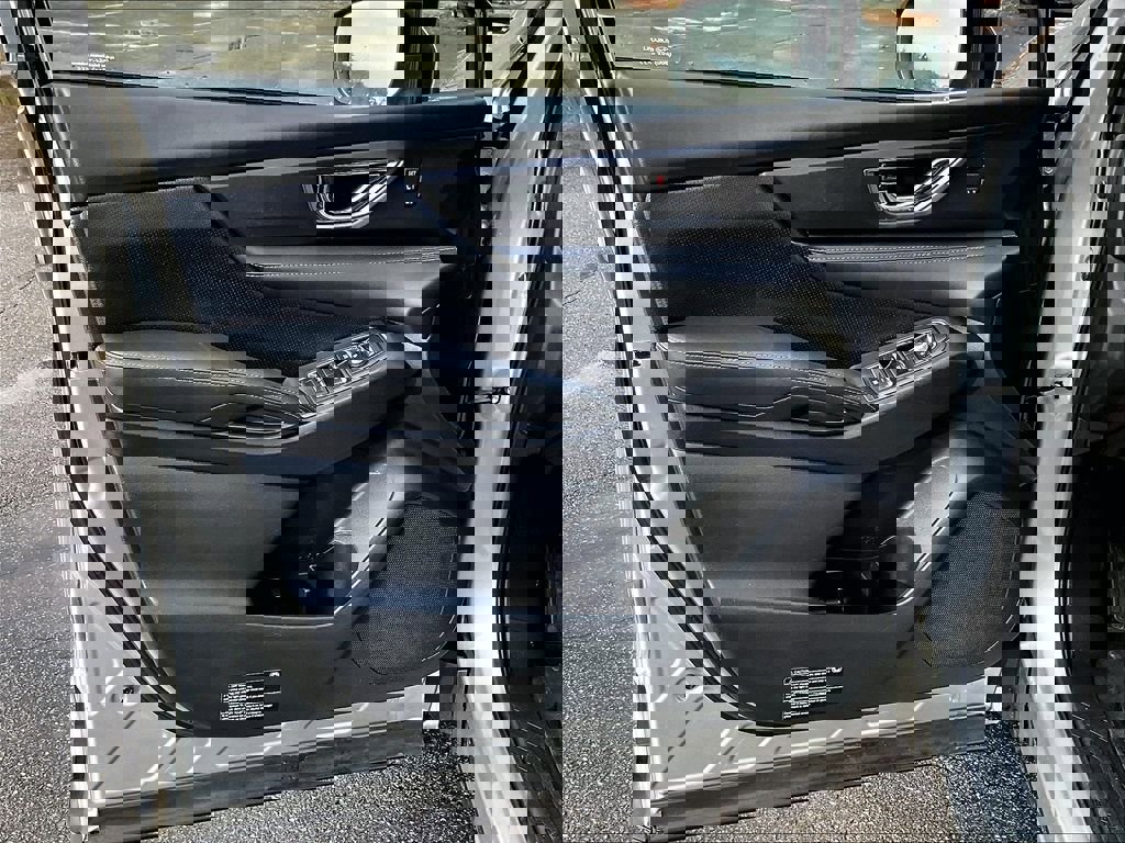 Used 2023 Subaru Ascent Limited image 9