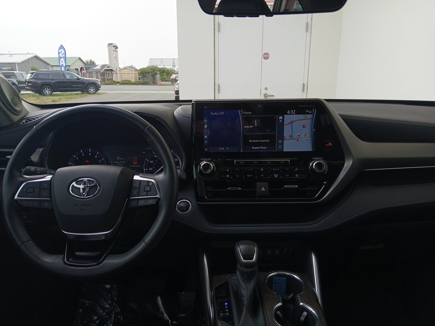 Used 2020 Toyota Highlander Limited image 17
