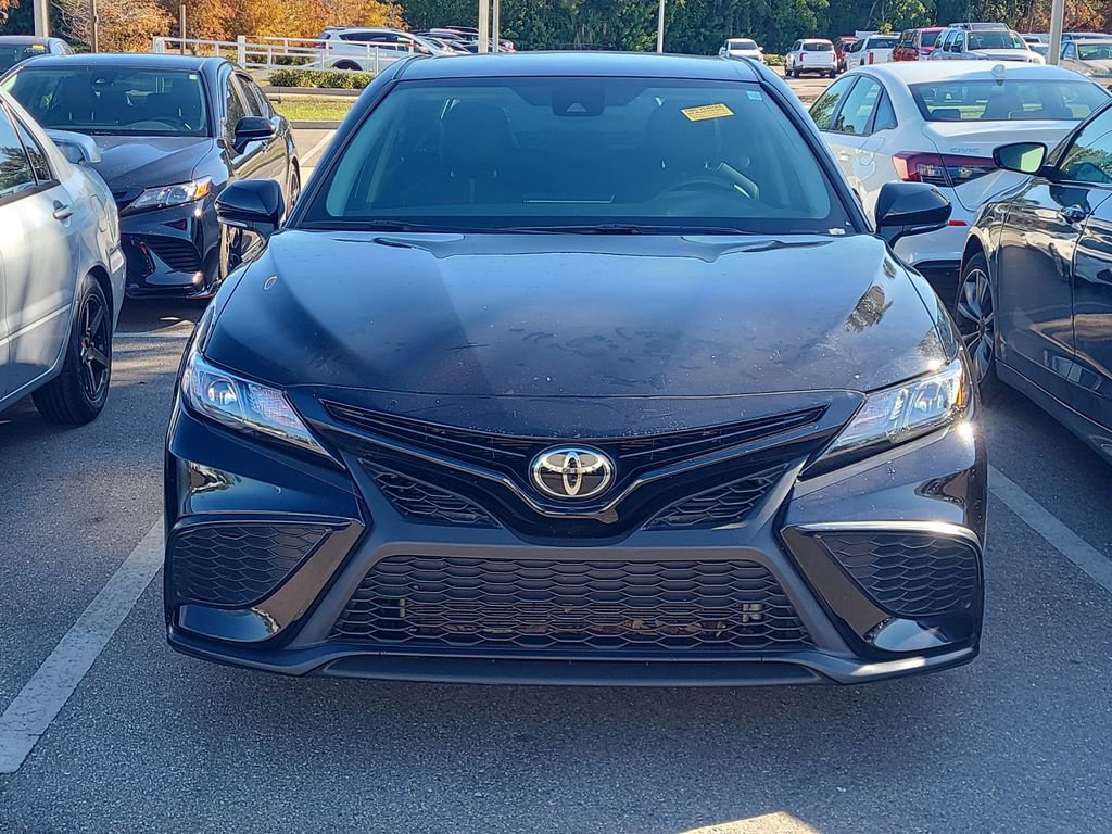 Used 2023 Toyota Camry SE image 10