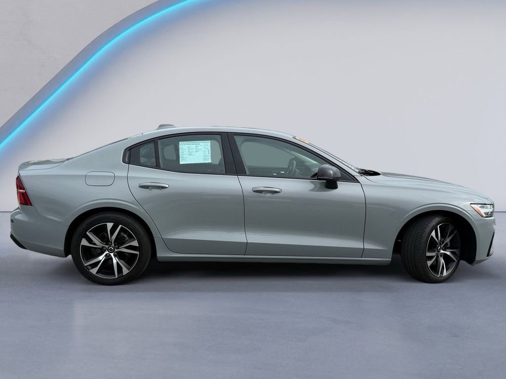 Certified 2024 Volvo S60 B5 Core image 3