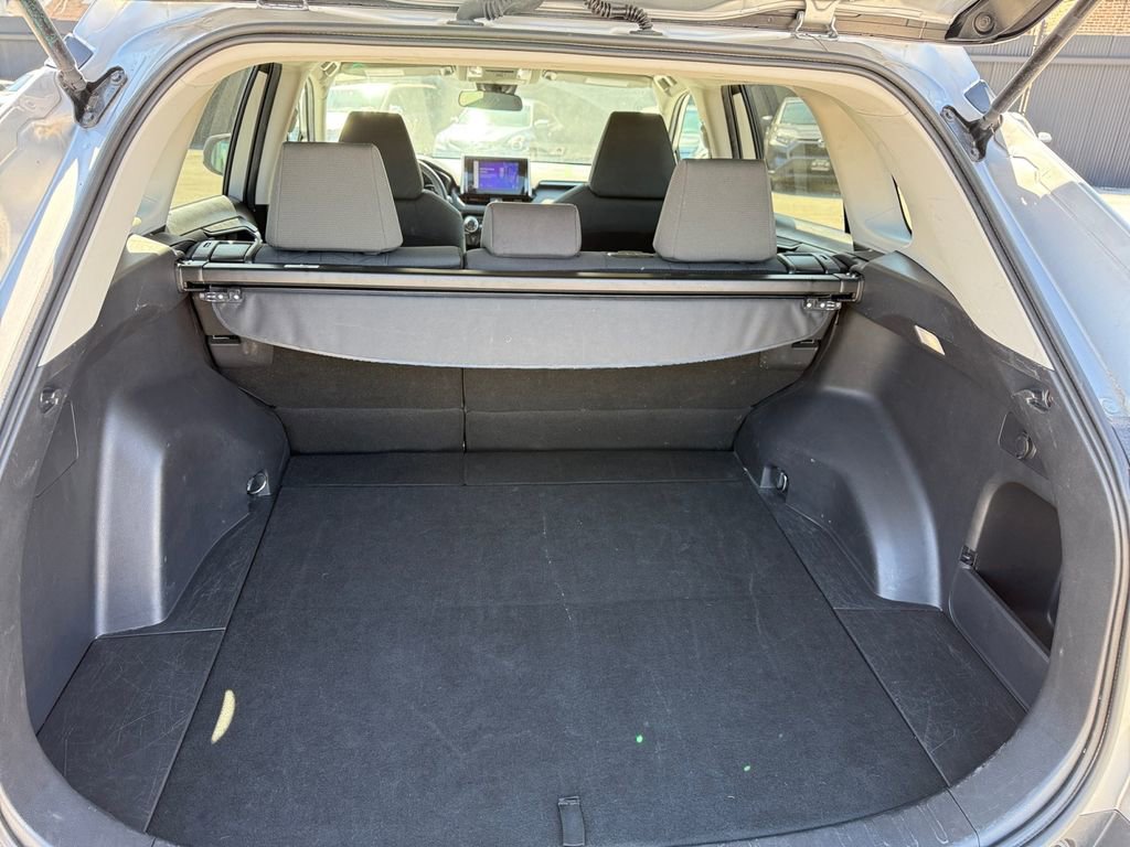 Certified 2024 Toyota RAV4 XLE FWD image 23