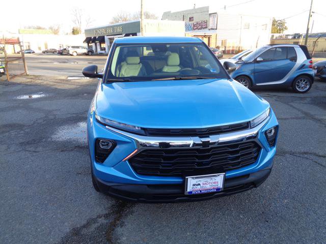 Used 2025 Chevrolet TrailBlazer LS w/ LS Convenience Package AWD/4WD image 11