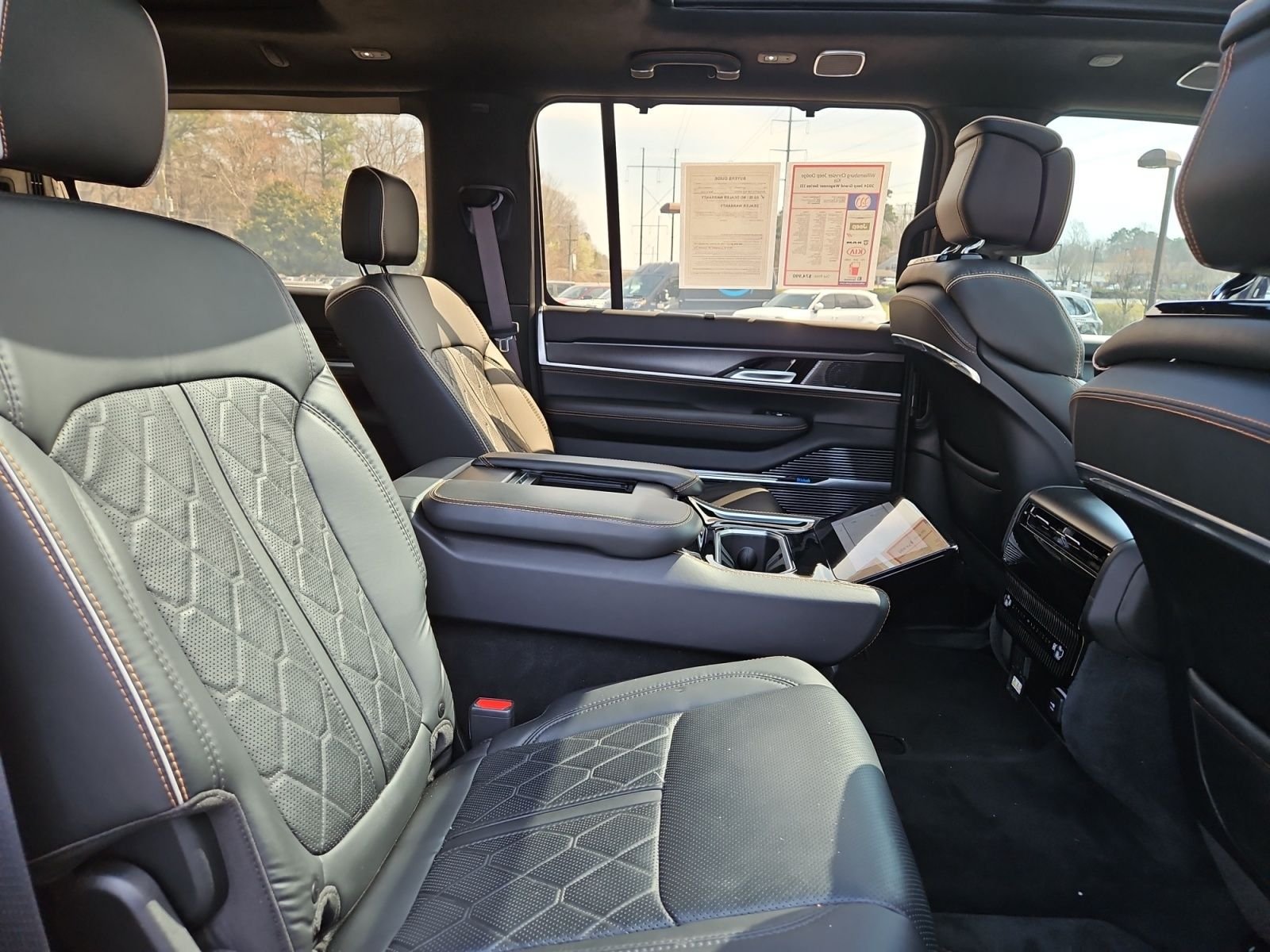Used 2024 Jeep Grand Wagoneer Series III w/ Quick Order Packagew 28T AWD/4WD image 17