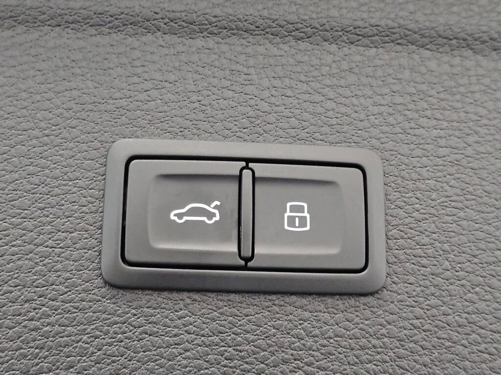 Certified 2025 Audi Q5 2.0T Premium Plus w/ Premium Plus Package image 24