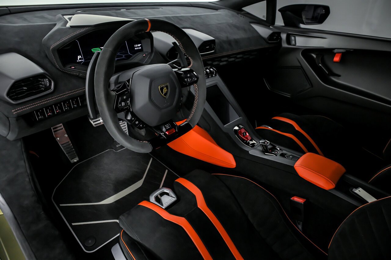Used 2023 Lamborghini Huracan STO image 17