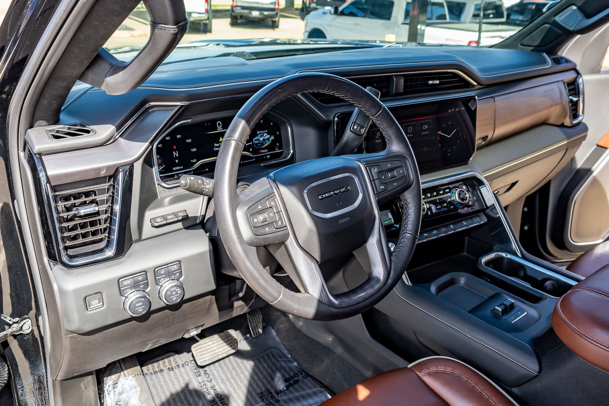 Used 2024 GMC Sierra 2500 Denali Ultimate w/ Max Trailering Package image 17